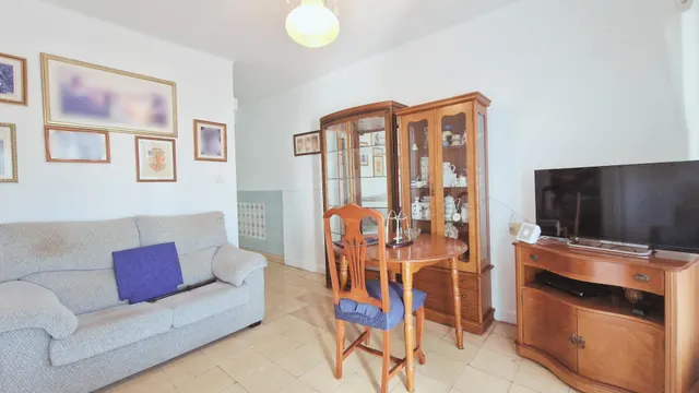 ¡TU NUEVO PROYECTO TE ESPERA EN MÁLAGA!  PISO CON TERRAZA Y MUCHÍSIMO POTENCIAL — 16