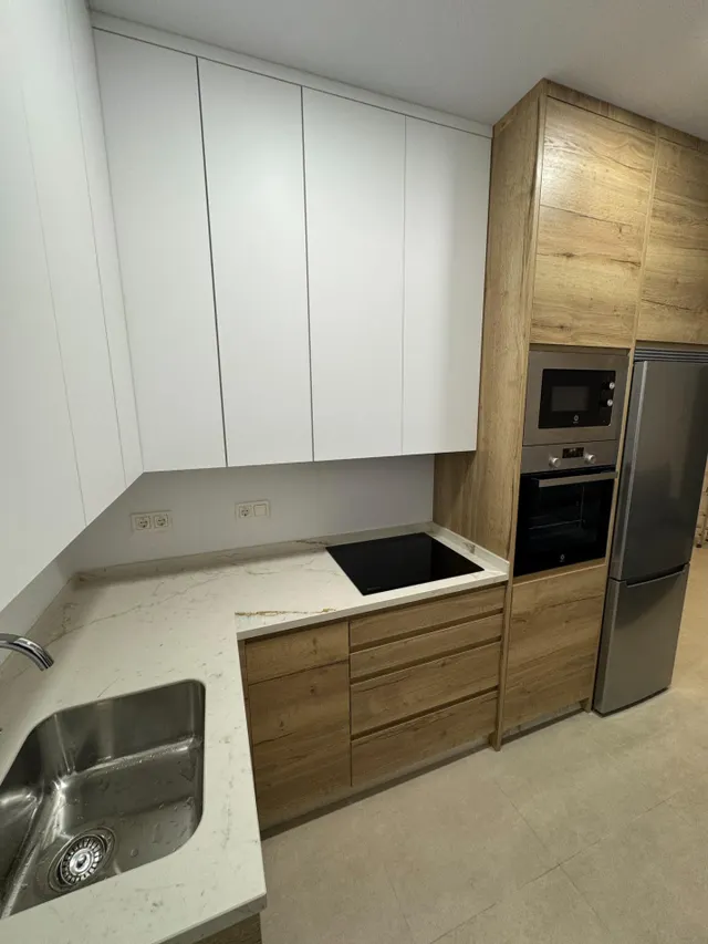 APARTAMENTOS MODERNOS E INDEPENDIENTES TOTALMENTE REFORMADOS — 27