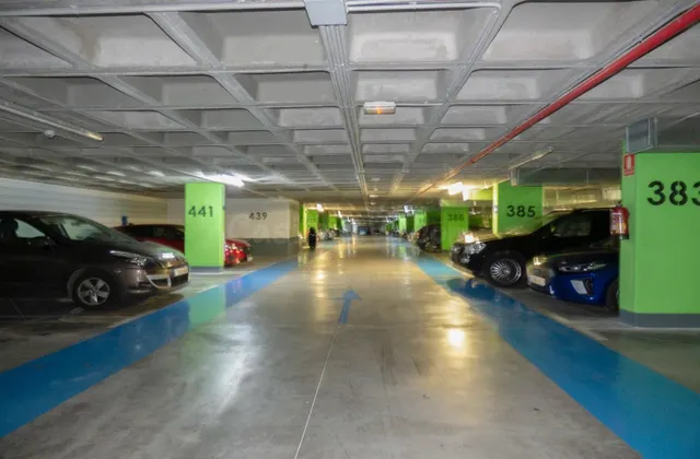 Venta de plaza de garaje en calle Nueva York - foto 2