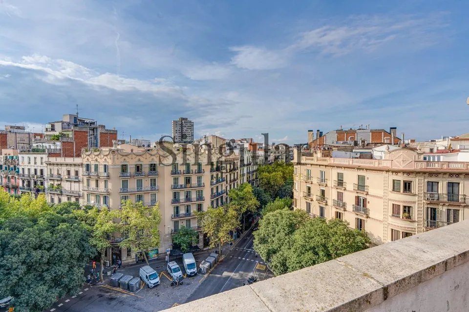 Ático junto a Paseo de Gracia
