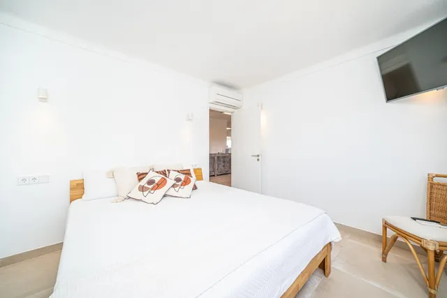 Espectacular chalet en badia blava (alquiler larga estancia o temporal ) — 17