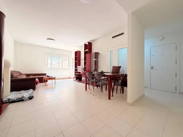 PLANTA BAJA DE 107 M2 ÚTILES CON 3 habitaciones, 2 BAÑOS, GR - foto 3
