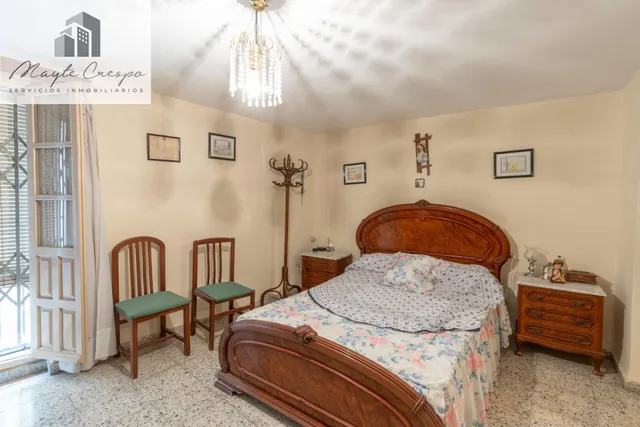 BONITA CASA PARA REFORMAR — 15