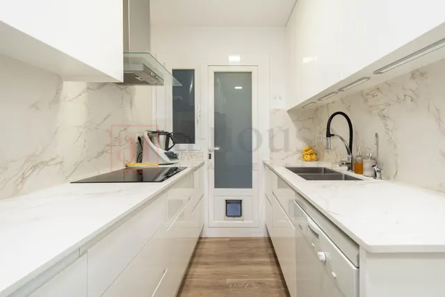 Piso listo para entrar a vivir con piscina comunitaria en la maternitat i sant ramón — 7