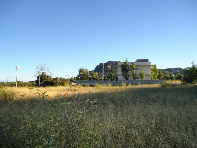 Parcela de 740 m2 con orientación sur y vistas hacia Cambril - foto 2