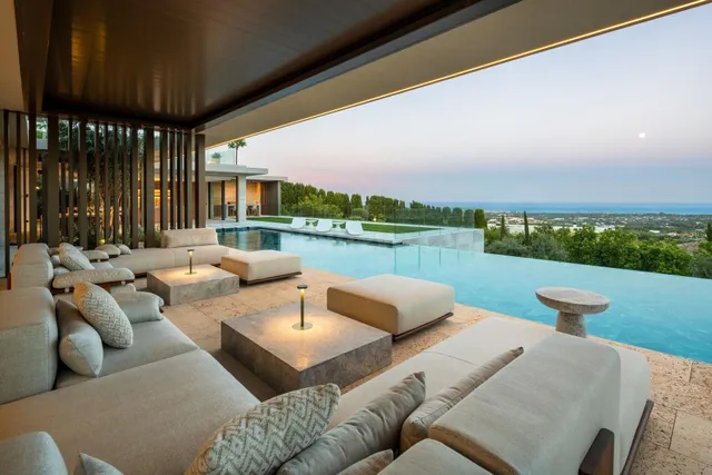 VILLA DE LUJO EN LA RESERVA DE SOTOGRANDE CON VISTAS AL MAR - foto 4