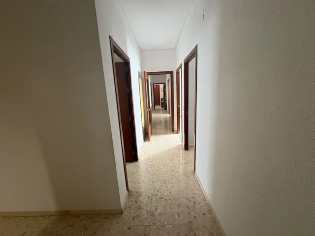 GRAN VIVIENDA DE CINCO DORMITORIOS Y DESPACHO, EN PLENO CENTRO, MUY CERCA DE LAS TENDILLAS, GARAJE INCLUIDO!!!! — 17