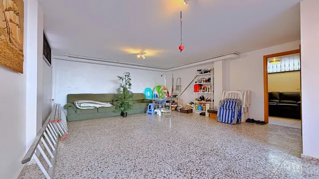 VILLA DE 4 DORMITORIOS 2 BAÑOS EN ORIHUELA COSTA (ROYAL PARK) — 46