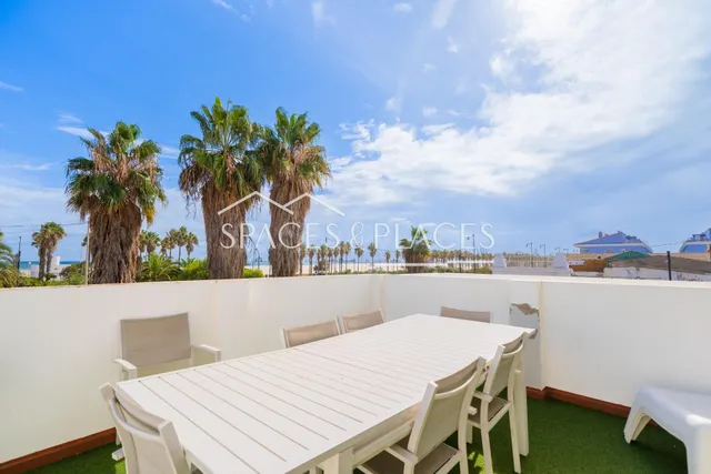 Alquiler de casa en playa Malvarrosa de 5 habitaciones y 4 b