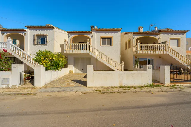 Villa en venta en Les Fonts, Benitachell, con piscina comuni - foto 2