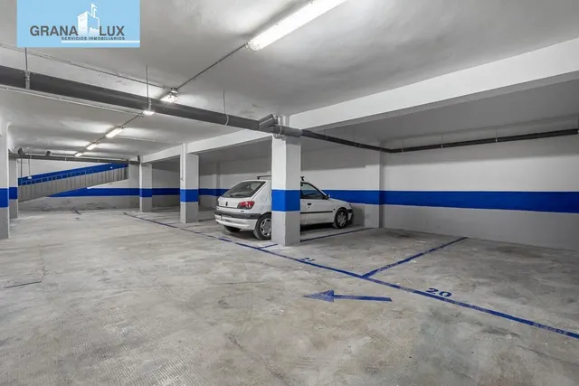 PARKING DE 30 PLAZAS EN PLENO CENTRO DE GRANADA — 5