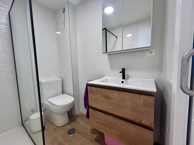 Casa adosada en esquina con piscina privada, jardín y vistas a la Bahía de Málaga — 43