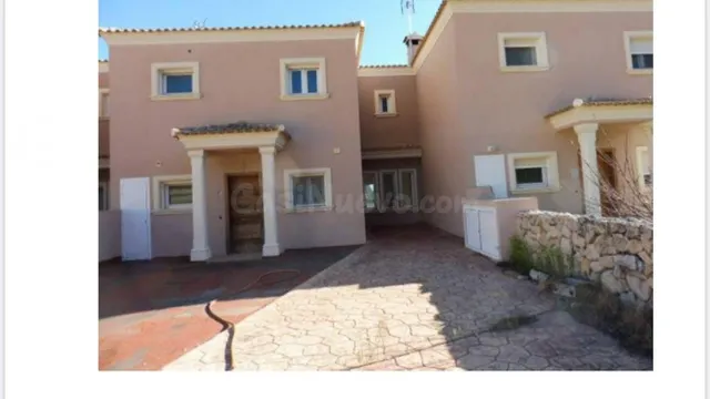 Se venden 62 parcelas urbanas, con 18 villas independiente h - foto 3