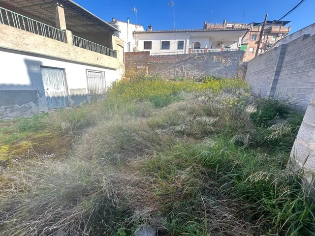 SOLAR CÉNTRICO EN ATARFE — 2