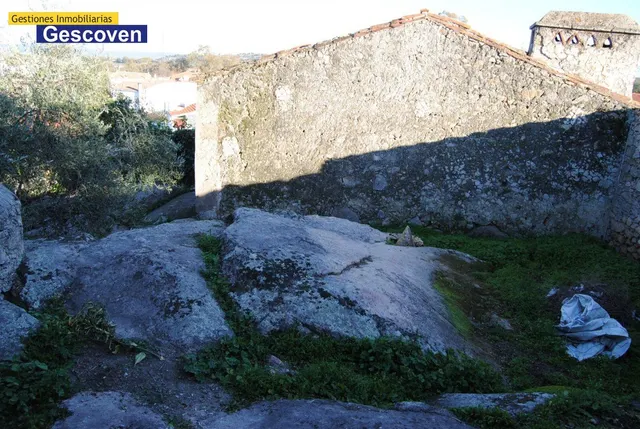 CASA CON TERRENO. PARA REFORMAR — 6