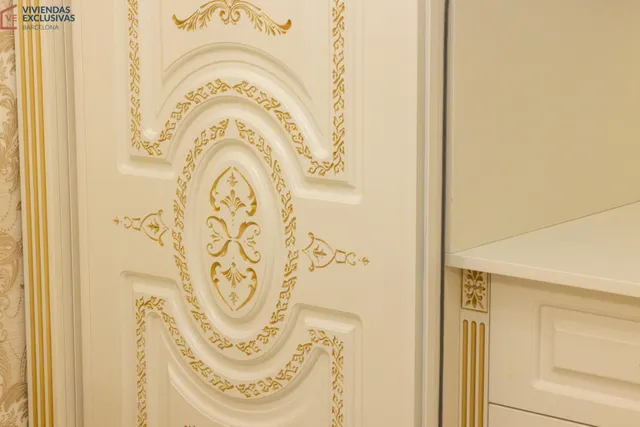 PLANTA NOBLE  DEL EIXAMPLE AL LADO DE PASEO DE GRACIA — 16