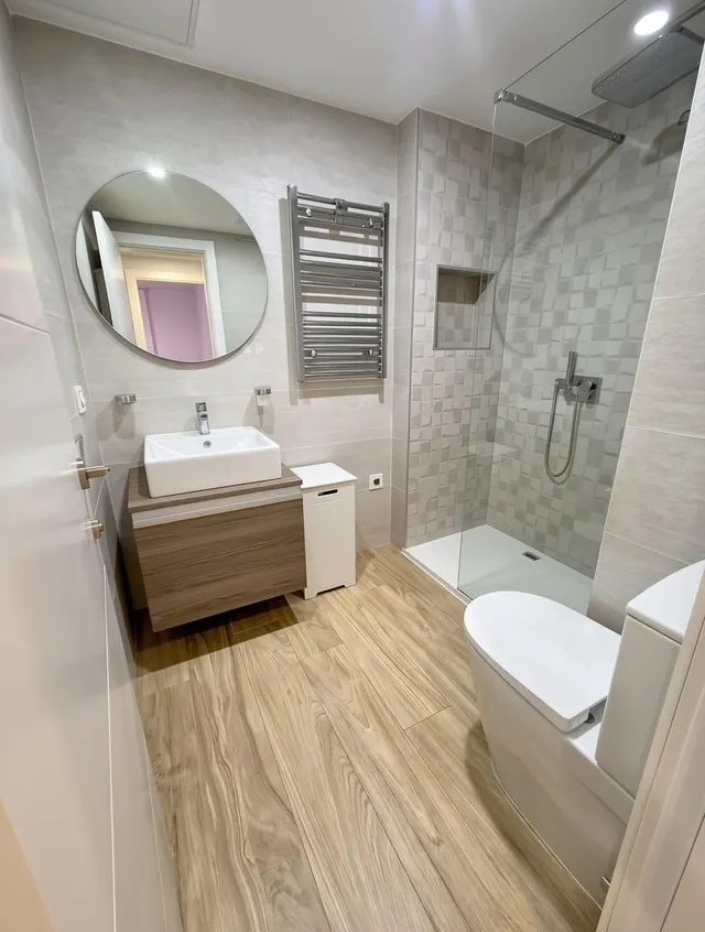 Exclusiva residencia de diseño en Primera Linea de Playa: luz mediterránea, amplias estancias y terraza frente al mar en la zona más codiciada de Málaga — 21