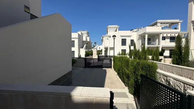 Bungalow 2 habitaciones 79m² en venta - Centro de la Ciudad Quesada — 34