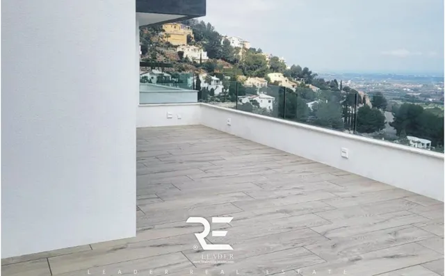 EXCLUSIVO PENTHOUSE EN LA SELLA JUNTO AL PRESTIGIOSO CAMPO D