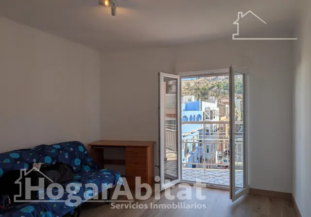 ¡REFORMADO! LUMINOSO Y EXTERIOR CON BALCÓN EN ALICANTE — 28