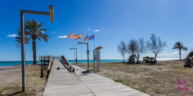 Vivienda SIN ASCENSOR de cuatro dormitorios en segunda línea de playa — 38