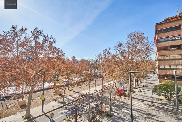 Residencia exclusiva en Paseo del Salón con vistas despejadas — 27