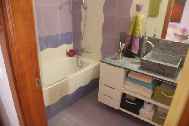 se vende casa adosada en el centro a tan solo 150 metros de la playa — 29