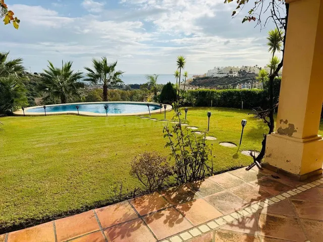 Chalet 5 habitaciones 495m² en venta - Costa Del Sol - foto 3