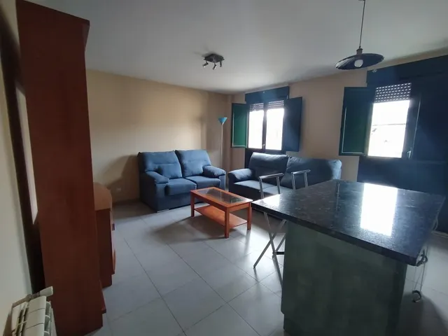 Alquiler apartamento en el casco antiguo de Ponferrada - foto 4