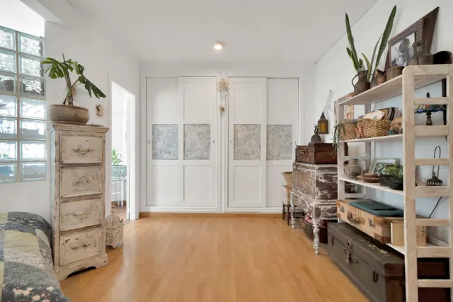 UNIQUE OPPORTUNITY IN THE HEART OF MARBELLA, FRONTLINE TO THE SEA WITH TOURIST LICENCE! — 6