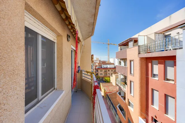 Apartamento de 2 dormitorios y 1 baño en el centro de Torrev - foto 4