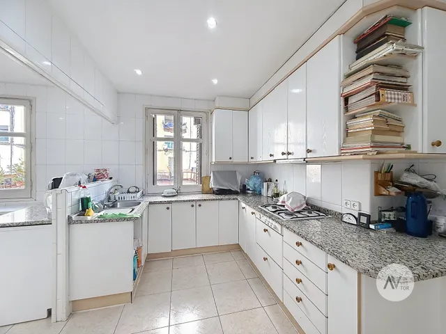 Amplio Piso en Sant Gervasi - La Bonanova, Ideal para Reformar — 40