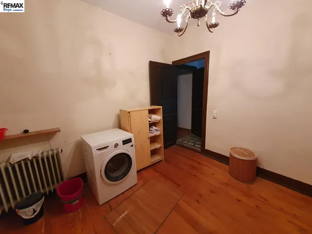 Amplia casa en sitio privilegiado. — 22