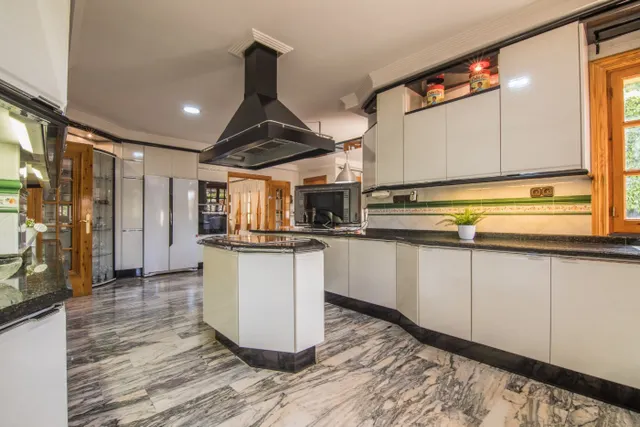 ¡villa de lujo con jardín botánico, piscina y pista de tenis en alzabares! — 29