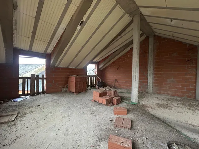 Se vende casa en construcción — 12