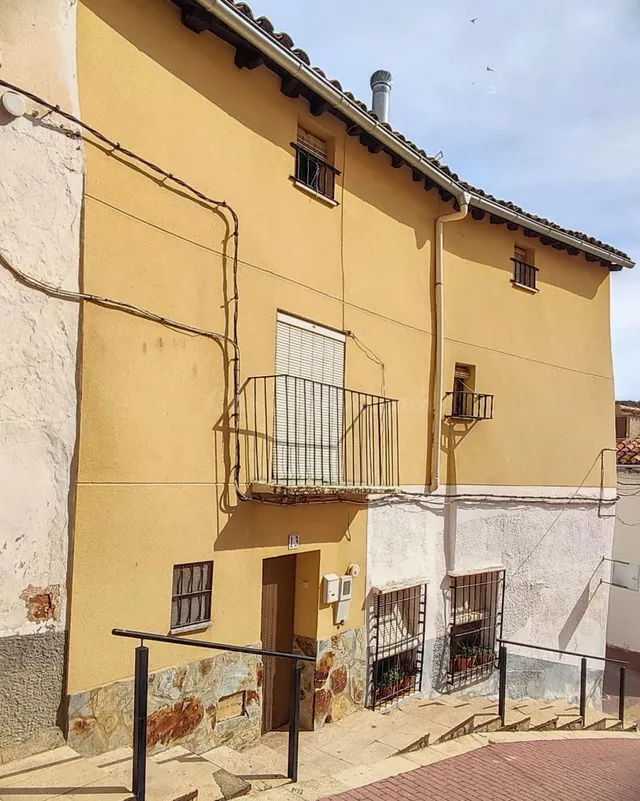 Casa de pueblo en venta en Alcaraz (Albacete) - foto 2