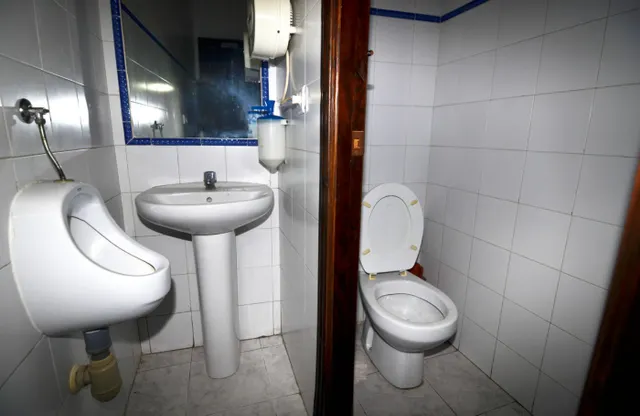 Urbis te ofrece un magnífico local comercial disponible en el centro de Béjar (Salamanca) — 16