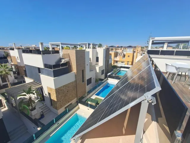 Villa con tres dormitorios en la zona de Lomas de Cabo Roig — 27