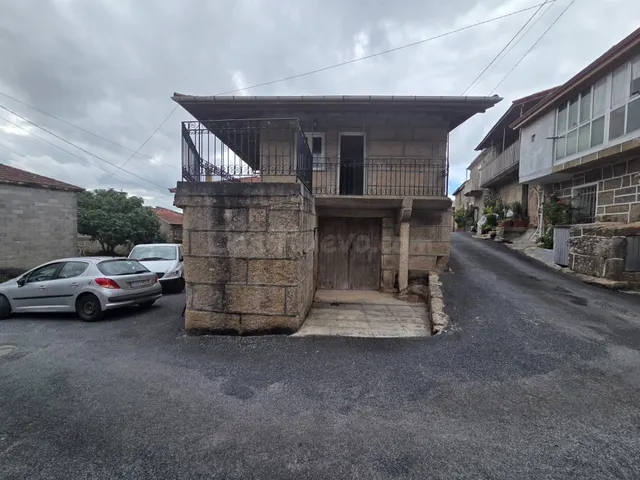 CASA REFORMADA, con finca y galpón. XUNQUEIRA DE AMBIA. - foto 2