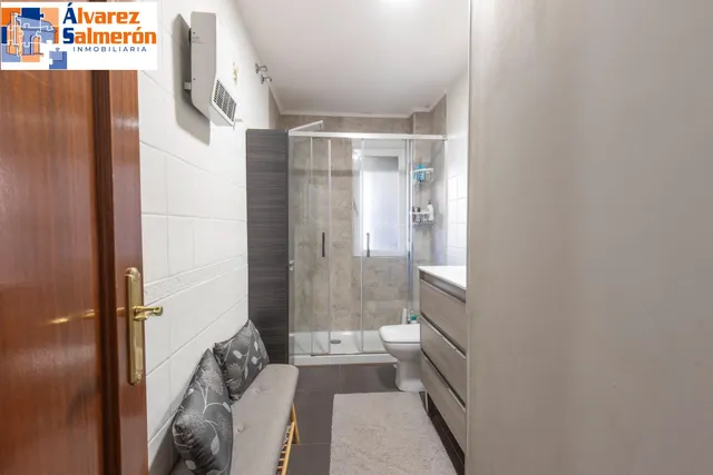 Casa en Armilla con terraza, patio y amplia cochera — 13