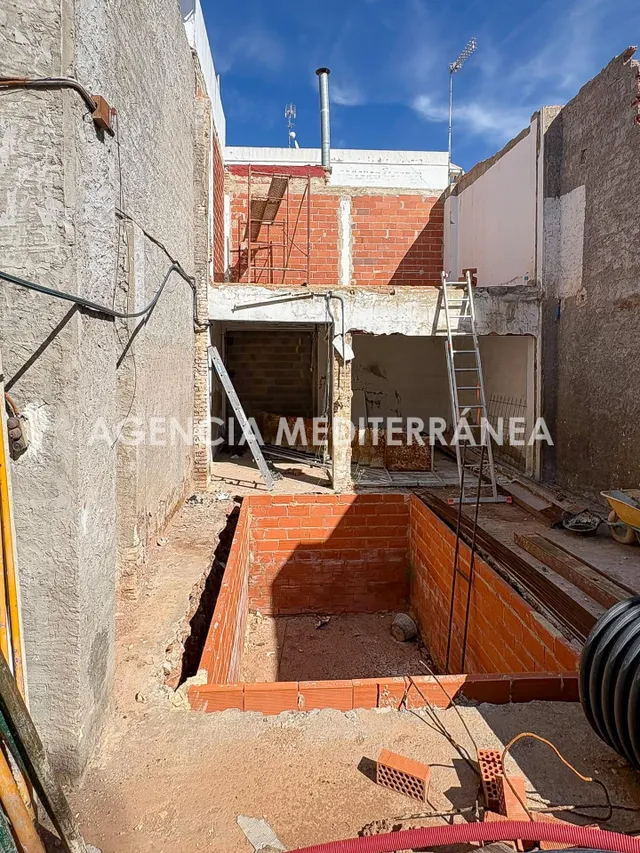 Casa de pueblo con piscina y garaje en Rafelbunyol — 10