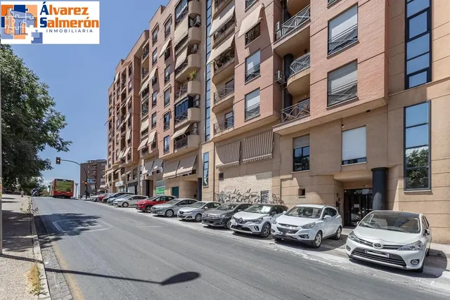 FANTASTICO PISO EN ROTONDA EUROPA — 42