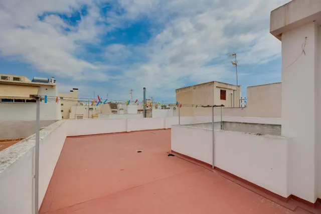 Apartamento de 3 dormitorios 1 baño 1 aseo en Torrevieja (playa del cura) — 50