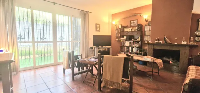 CASA PAREADA EN LA SIERREZUELA — 9
