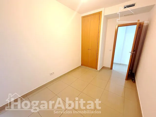 PRECIOSO BAJO REFORMADO, AMPLIO Y SEMINUEVO CON GARAJE Y GRAN TERRAZA — 26