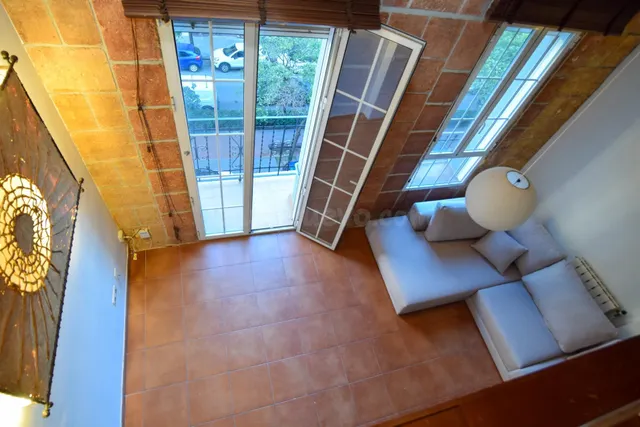 PISO CENTRICO EN EL BARRIO DE ARRANCAPINS. — 4
