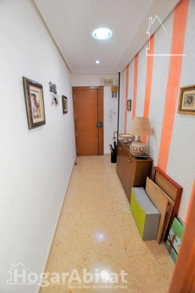 ¡En pleno centro! Bonito, impecable y luminoso con balcón y trastero, todo amueblado — 29