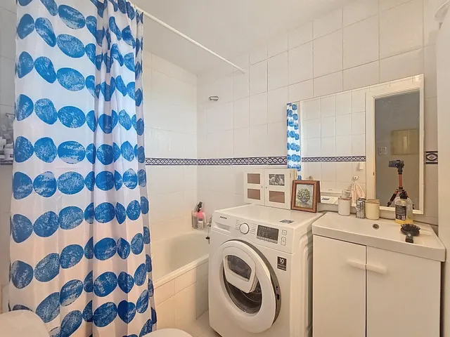 Precioso apartamento de 2 dormitorios con vistas al mar — 17