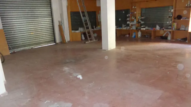 ALQUILER O VENTA DE LOCAL COMERCIAL — 7