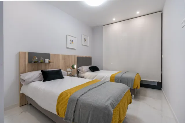 Apartamento de lujo con vistas al mar en Benidorm. — 26